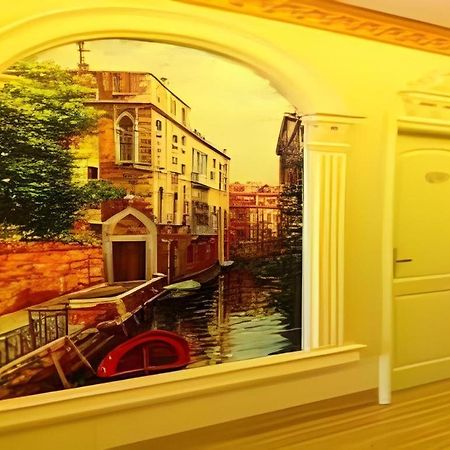 Hotel Grand Town Makassar Buitenkant foto