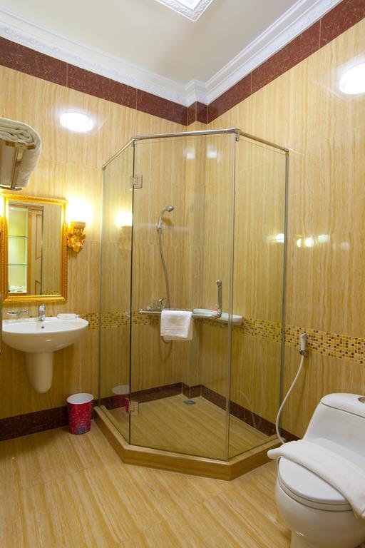 Hotel Grand Town Makassar Buitenkant foto