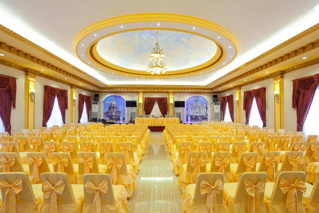 Hotel Grand Town Makassar Buitenkant foto