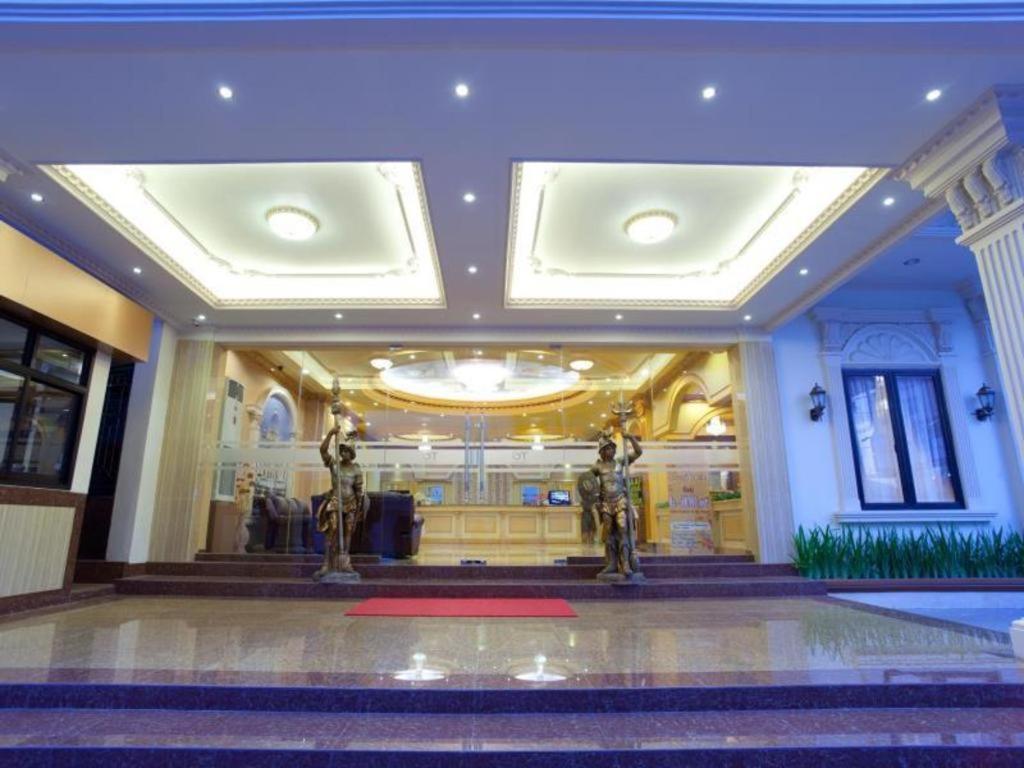 Hotel Grand Town Makassar Buitenkant foto
