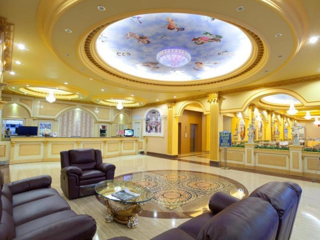 Hotel Grand Town Makassar Buitenkant foto