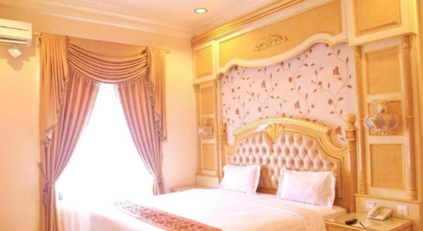 Hotel Grand Town Makassar Buitenkant foto