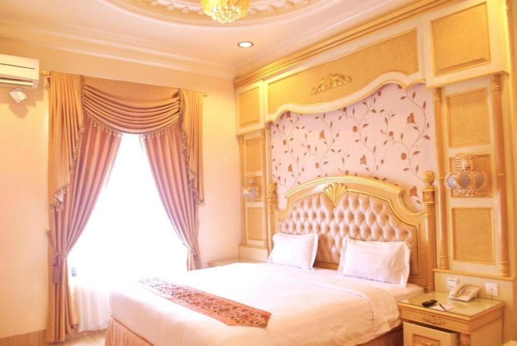 Hotel Grand Town Makassar Buitenkant foto