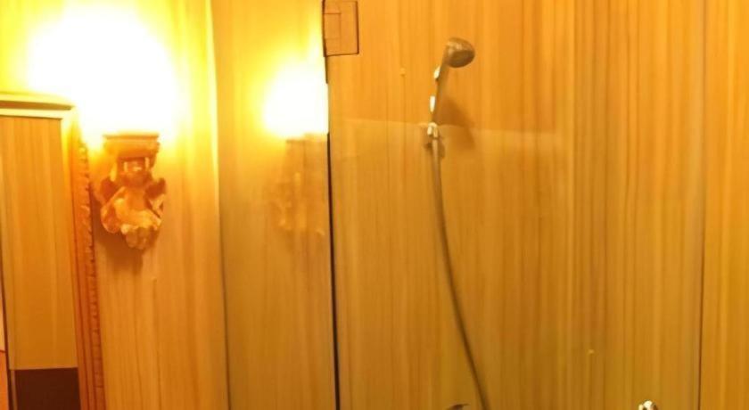 Hotel Grand Town Makassar Buitenkant foto