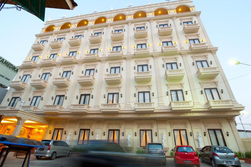 Hotel Grand Town Makassar Buitenkant foto